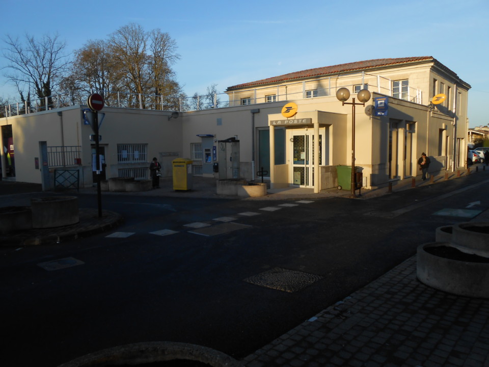 2014 – Bordeaux (33) – Rénovation du bureau de Poste- Réalisé